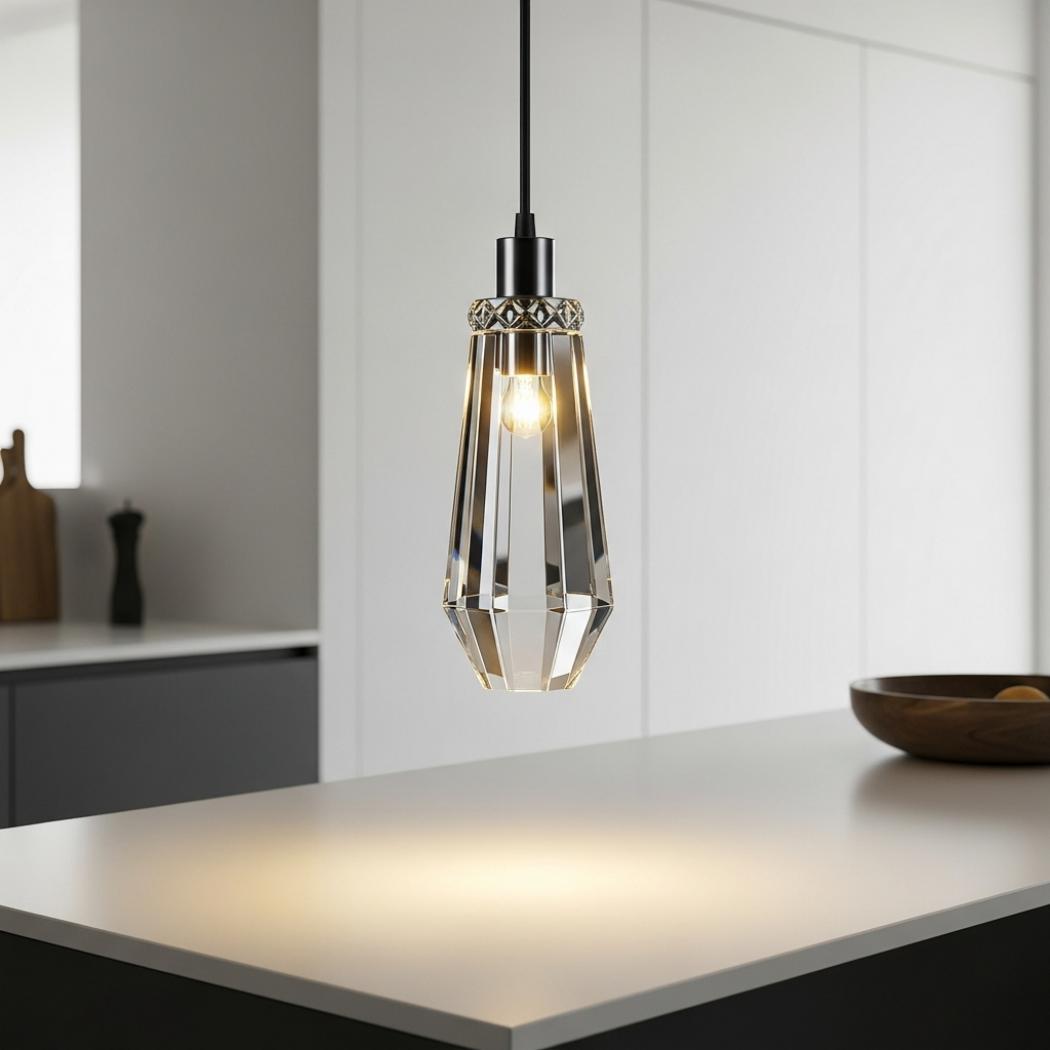 Conical crystal pendant